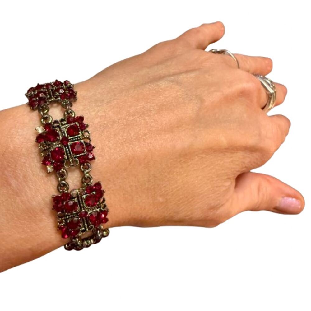 Romantic Vintage Retro Style Red Crystal Panel Bracelet - Picture 5 of 8